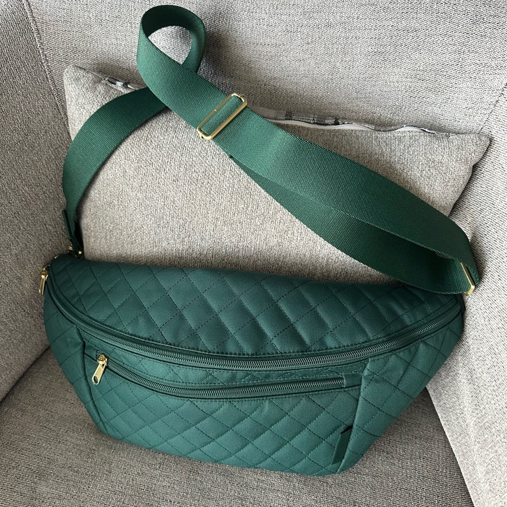 Canvelle Oversized Fanny Pack in Quilted Green